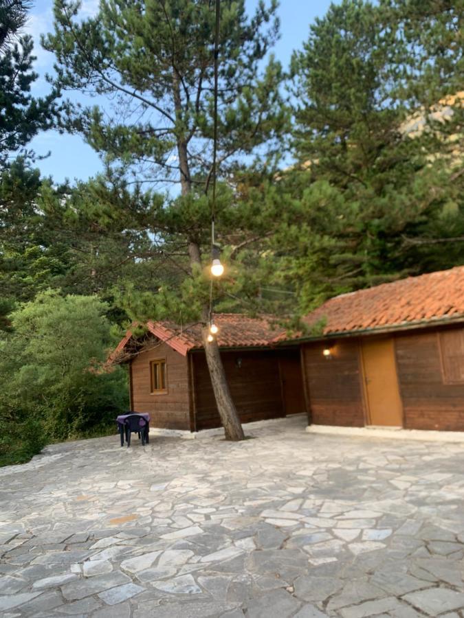 The Old Man'S Chalet Villa Dukat Buitenkant foto